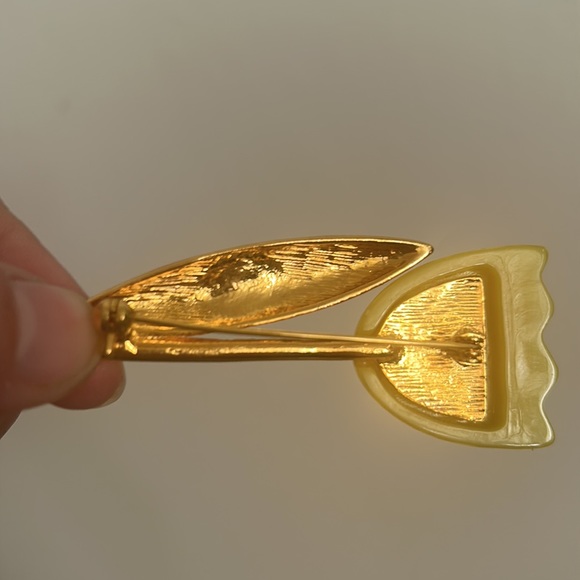 Vintage Flower Pendant - Picture 4 of 4